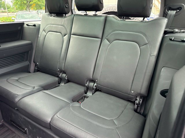 Used 2023 Land Rover Defender 130 SE AWD/4WD image 24