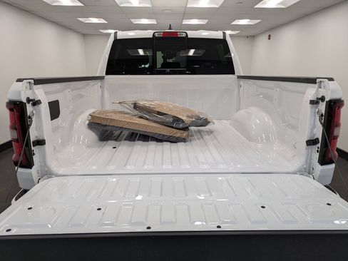 Used 2026 RAM 1500 Big Horn AWD/4WD image 25