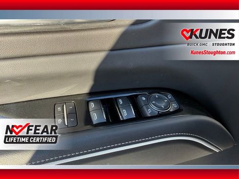 Used 2024 Cadillac Escalade ESV Premium Luxury image 20