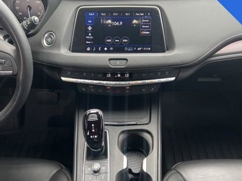 Used 2022 Cadillac XT4 Premium Luxury w/ Enhanced Visibility Package AWD/4WD image 16