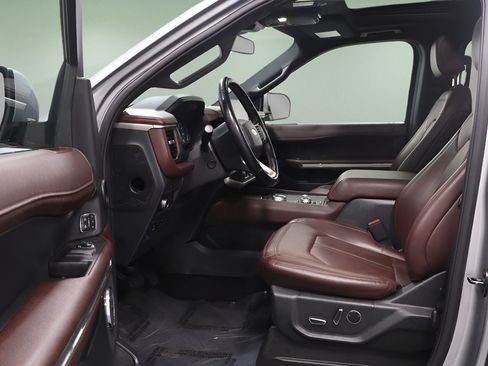 Used 2022 Ford Expedition Max Limited AWD/4WD image 11