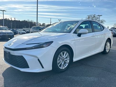 Certified 2025 Toyota Camry LE image 7