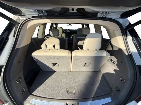 Used 2021 Cadillac XT6 Premium Luxury image 26