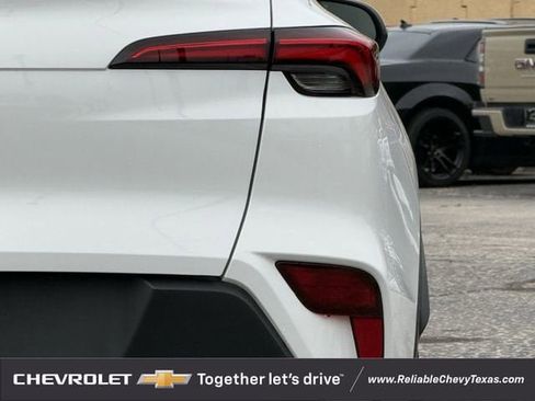 Used 2024 Buick Envista Preferred image 8