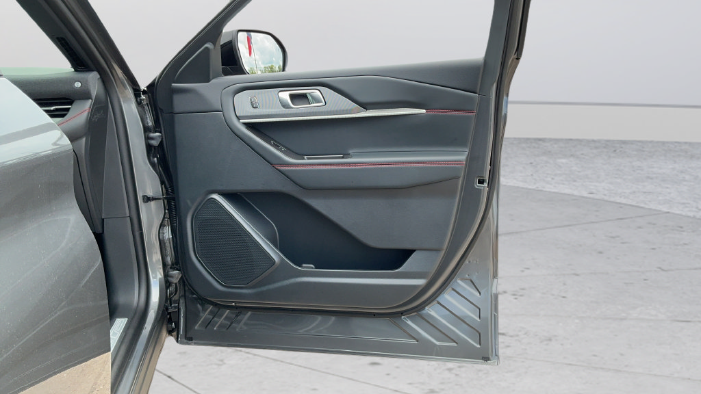 New 2026 Ford Explorer ST-Line RWD image 24