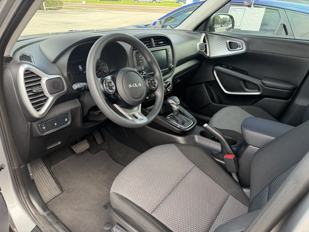 Certified 2022 Kia Soul LX FWD image 19