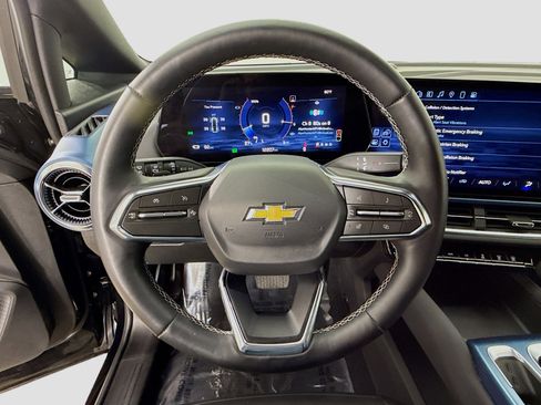 Used 2024 Chevrolet Equinox EV LT image 11