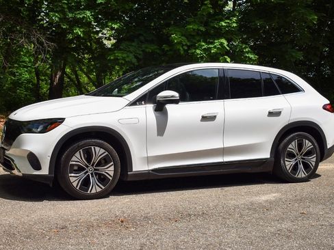 Used 2023 Mercedes-Benz EQE 350+ 4MATIC SUV image 2