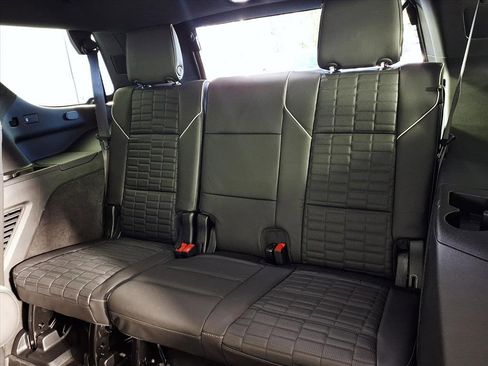 Used 2023 Cadillac Escalade Sport Platinum w/ LPO, ONYX Package image 9