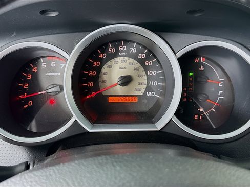 Used 2011 Toyota Tacoma 4x4 Double Cab w/ TRD Sport Pkg w/JBL Audio image 14