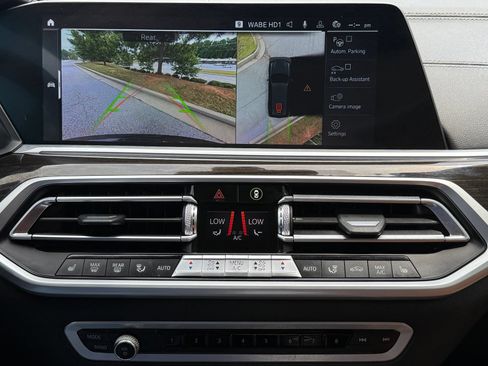 Used 2019 BMW X7 xDrive50i w/ Premium Package AWD/4WD image 29