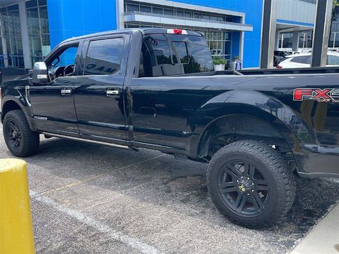 Used 2017 Ford F350 Platinum w/ Platinum Ultimate Package AWD/4WD image 3