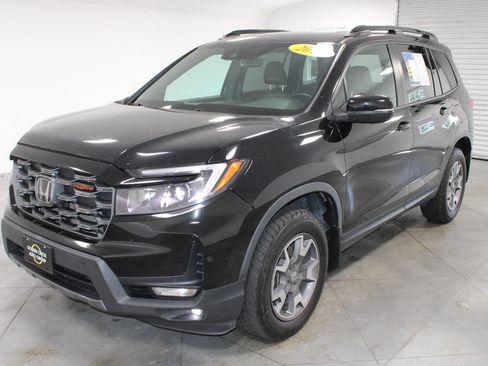 Used 2022 Honda Passport TrailSport image 4