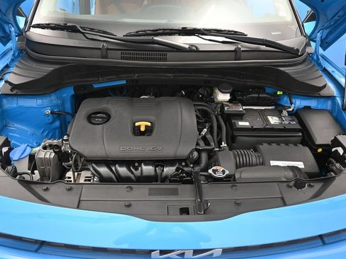 Certified 2025 Kia Soul EX FWD image 12