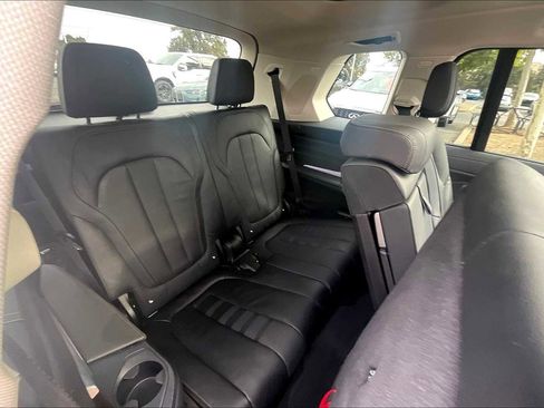 Used 2020 BMW X7 xDrive40i w/ Premium Package image 31