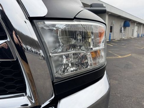 Used 2018 RAM 2500 Tradesman w/ Chrome Appearance Group image 7