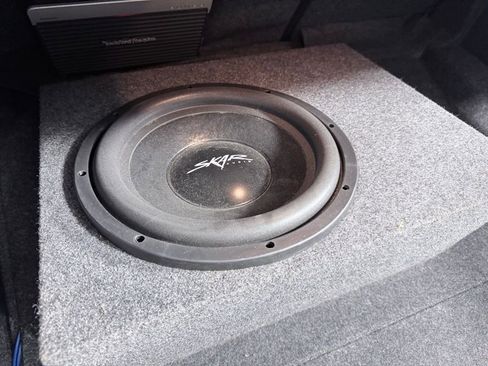 Used 2014 Dodge Challenger R/T image 26