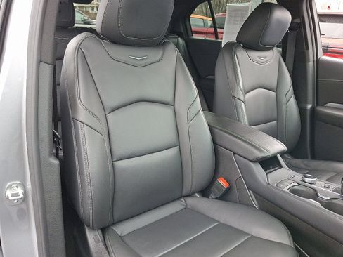 Certified 2025 Cadillac XT4 Premium Luxury image 19