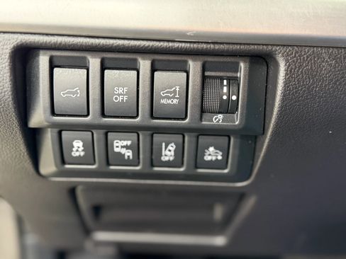 Used 2017 Subaru Outback 2.5i Limited AWD/4WD image 15