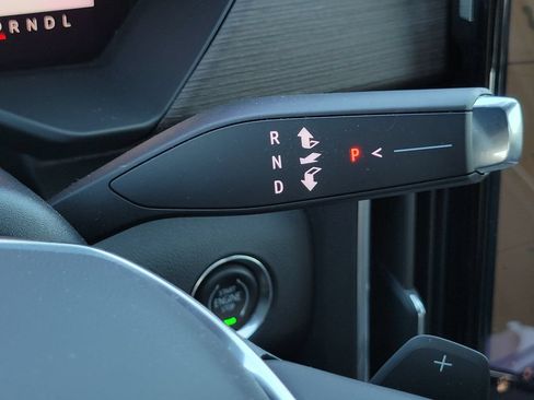 Used 2026 GMC Acadia Denali w/ Super Cruise Package FWD image 32