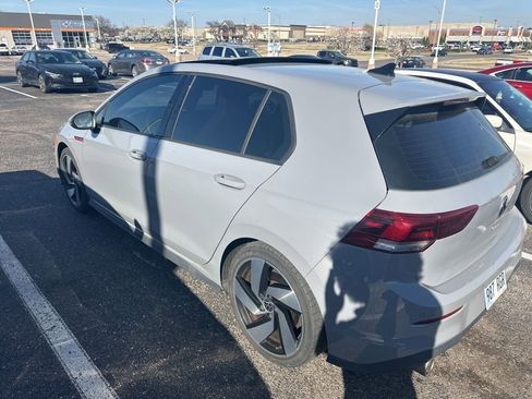 Used 2022 Volkswagen GTI SE image 3