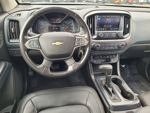 Used 2019 Chevrolet Colorado Z71 w/ Z71 Midnight Edition image 17