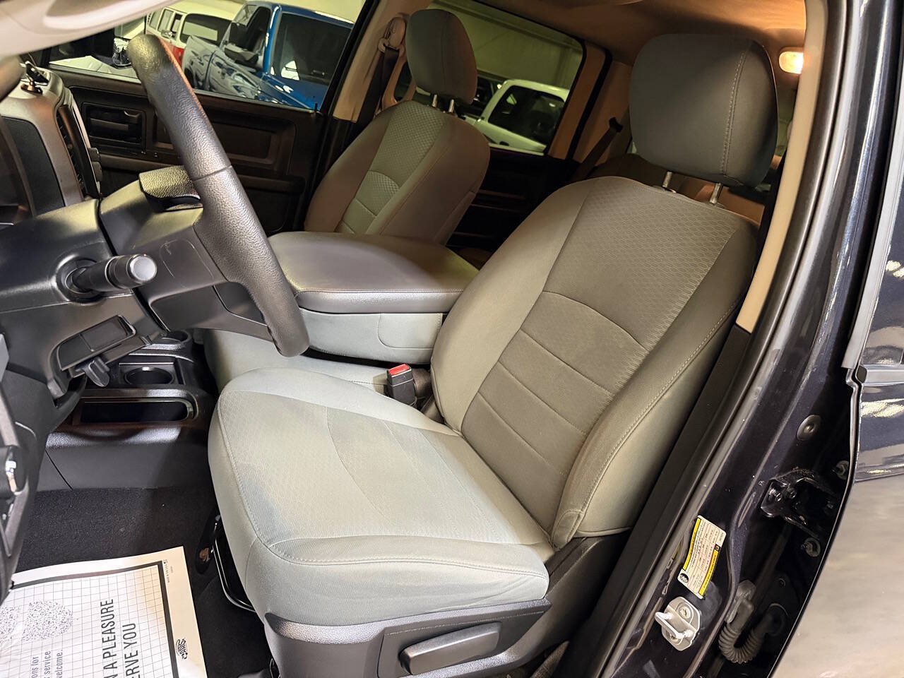 Used 2018 RAM 2500 Tradesman w/ Chrome Appearance Group AWD/4WD image 11