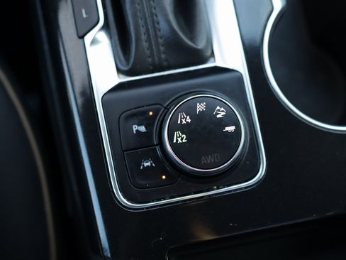 Used 2022 Chevrolet Blazer Premier w/ Enhanced Convenience Package image 18