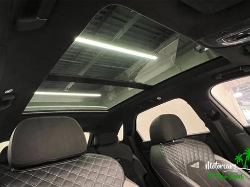 Used 2022 Bentley Bentayga Speed image 37