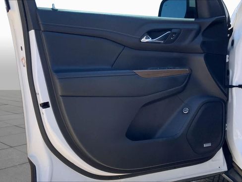 Used 2019 GMC Acadia SLE w/ Driver Alert Package I FWD image 22