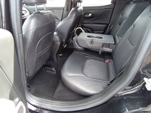 Used 2017 Jeep Renegade Trailhawk AWD/4WD image 26
