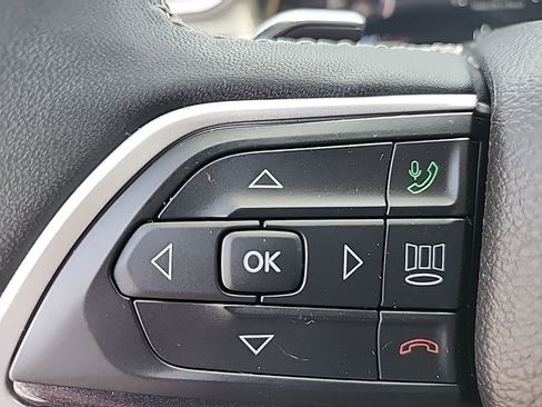 Certified 2023 Jeep Grand Cherokee Laredo image 25