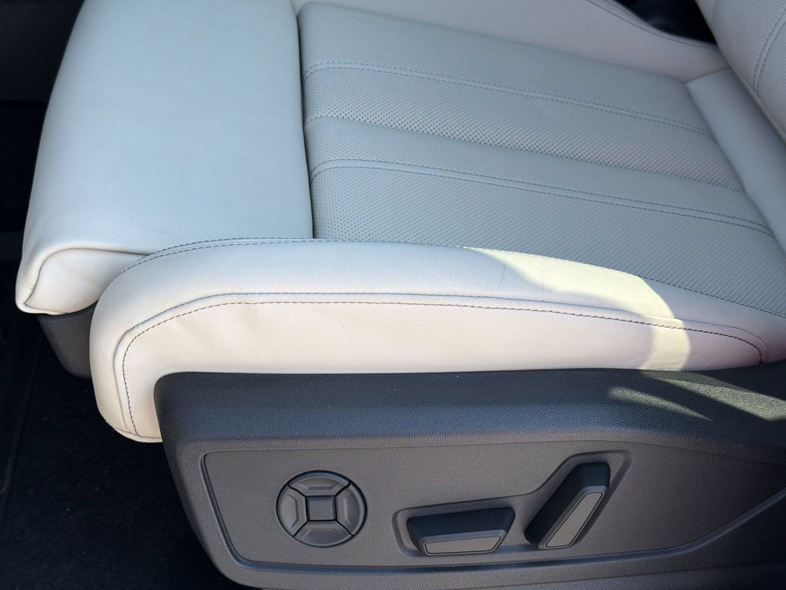 New 2026 Audi Q5 Premium Plus AWD/4WD image 16