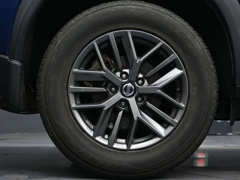 Used 2021 Nissan Rogue S FWD image 9