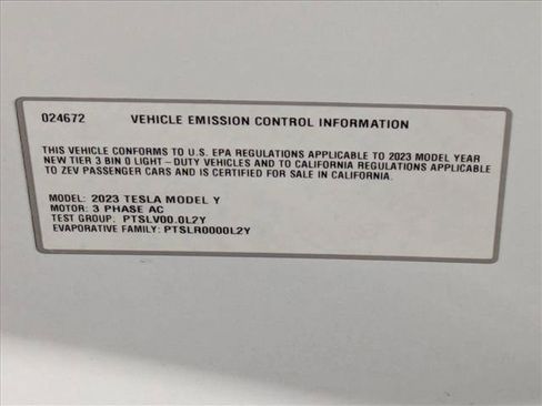 Used 2023 Tesla Model Y Long Range AWD/4WD image 25