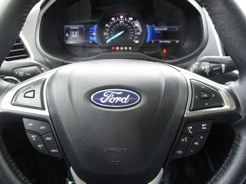 Used 2024 Ford Edge SEL w/ Convenience Package image 16