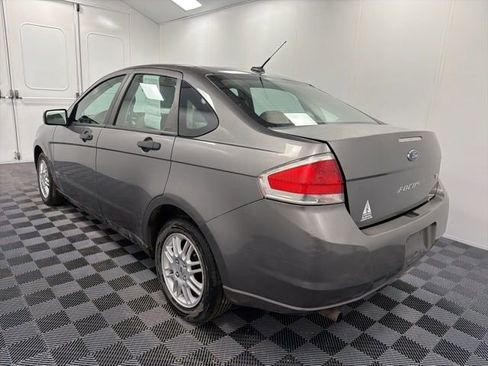 Used 2011 Ford Focus SE w/ 201A Rapid Spec Order Code image 4