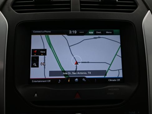 Used 2011 Ford Explorer XLT w/ 202A Rapid Spec Order Code image 28