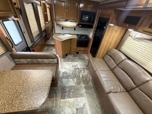 Used 2017 Ford E-450 and Econoline 450 Super Duty w/ Motorhome Prep Package RWD image 41