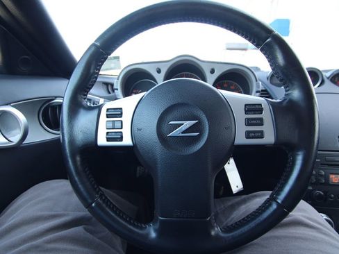 Used 2006 Nissan 350Z Touring image 17