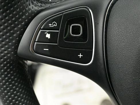 Used 2017 Mercedes-Benz E 300 4MATIC image 11