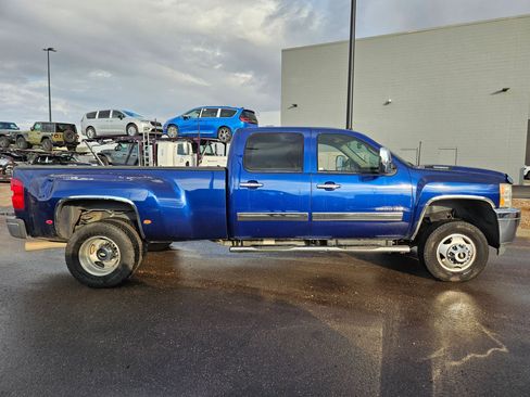 Used 2013 Chevrolet Silverado 3500 LTZ w/ LTZ Plus Package image 6