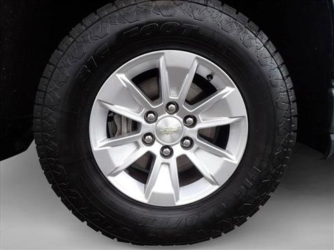 Used 2020 Chevrolet Silverado 1500 LT w/ Trailering Package AWD/4WD image 7