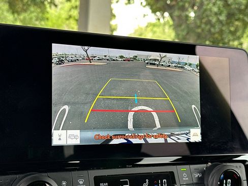 Used 2025 Toyota Grand Highlander FWD image 24