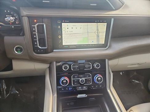 Used 2023 GMC Yukon Denali AWD/4WD image 15