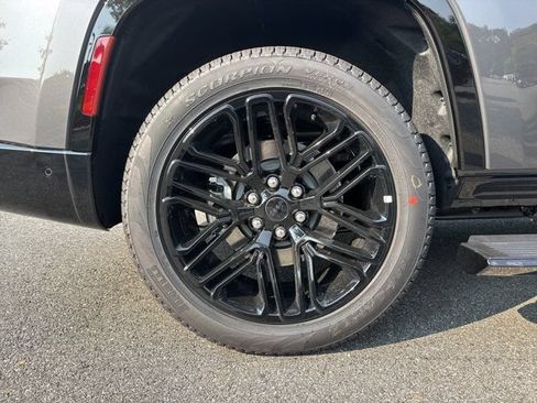 New 2026 Jeep Grand Wagoneer Limited AWD/4WD image 19