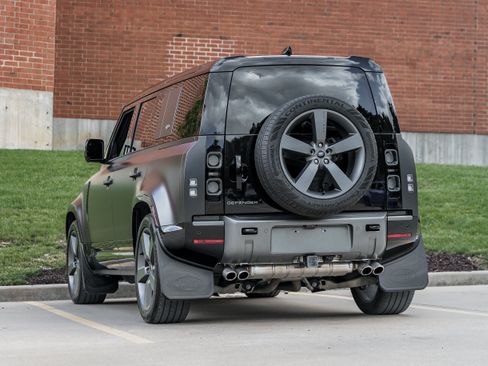 Used 2024 Land Rover Defender 110 Carpathian Edition AWD/4WD image 5