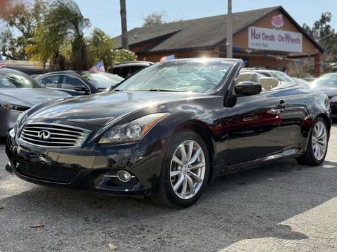 Used 2014 INFINITI Q60 Convertible w/ Premium Package image 2