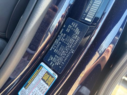 Used 2026 Kia Carnival FWD image 31