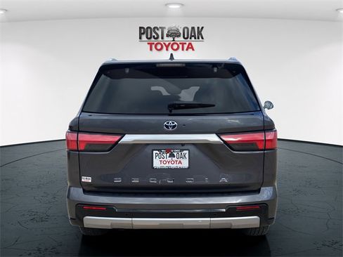 Used 2024 Toyota Sequoia Capstone image 6